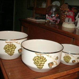 set of 3 metal enameled serving bowls.